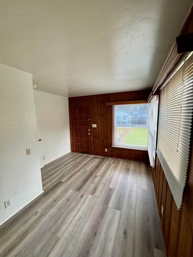 Building Photo - 1119 Citrus Ave