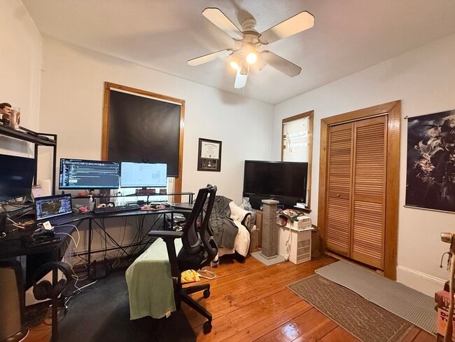 Building Photo - 254 Elm St