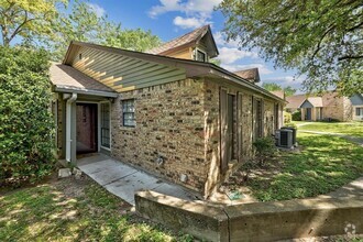 Building Photo - 1601 Faro Dr