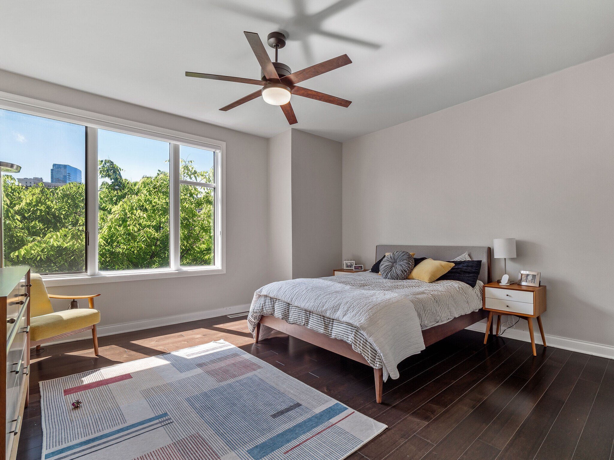 Building Photo - 1471 Lindazzo Ave