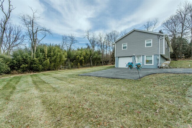 Building Photo - 1462 NY-17A