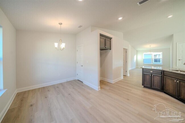 Building Photo - 3359 Bliss Ln