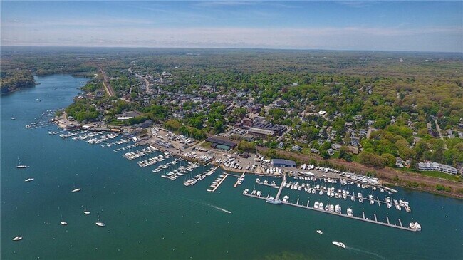 Building Photo - 309 Main St