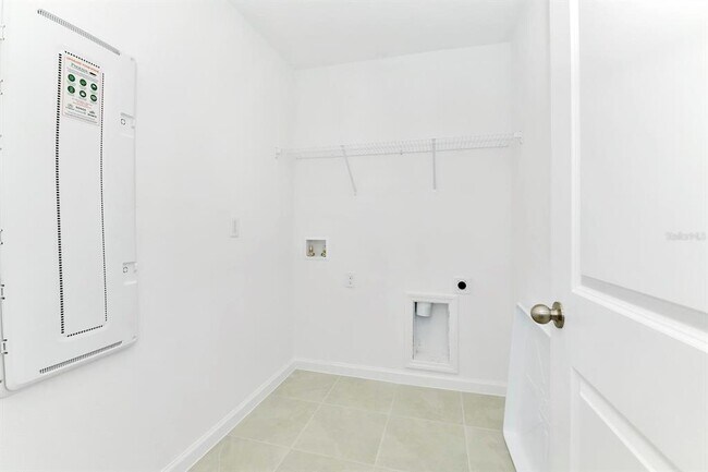 Building Photo - 11511 Sunsail Ave