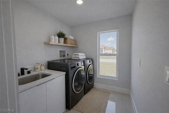 Building Photo - 4529 18th St SW