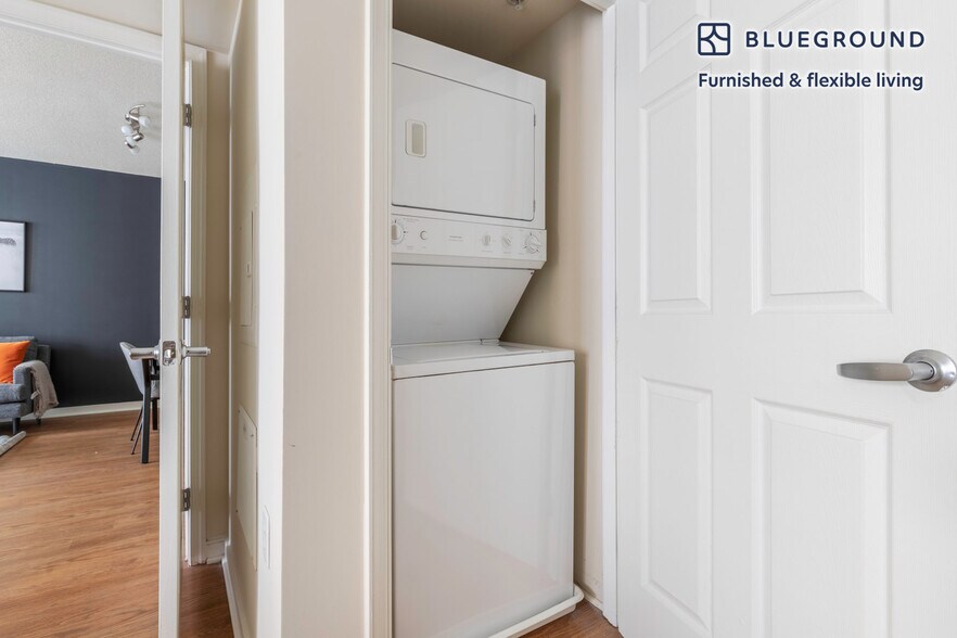 Building Photo - 2400 M St NW