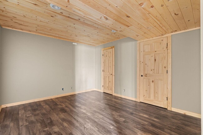 Building Photo - 42 Irish Hills Blvd