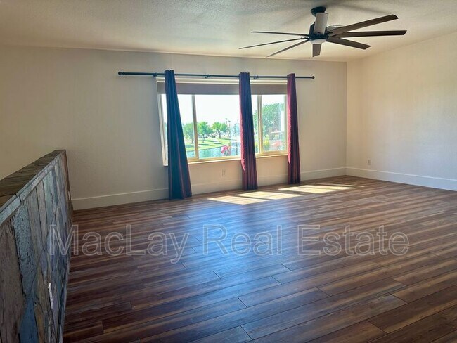 Building Photo - 395 W Sagebrush St