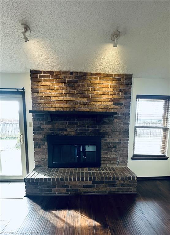 Building Photo - 3406 Erin Oaks Ct