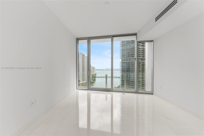 Building Photo - 300 Biscayne Blvd Way