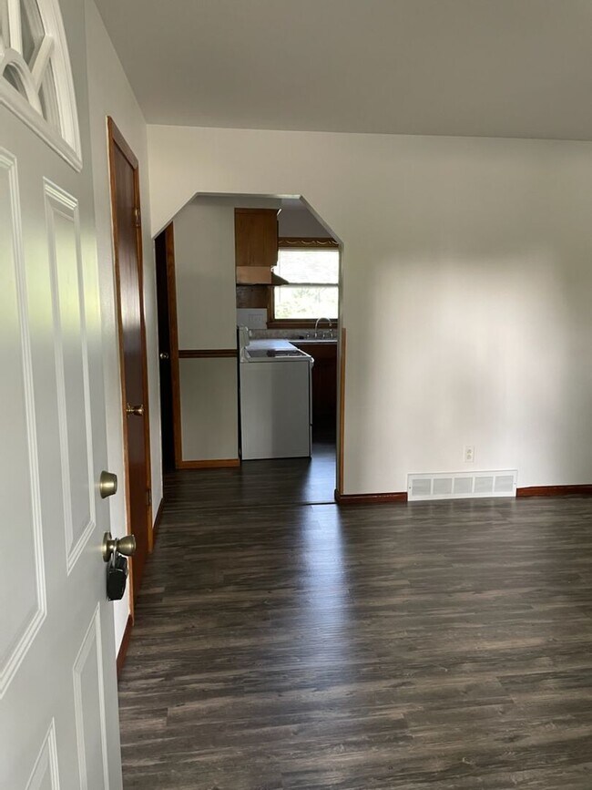 Building Photo - 1514-1520 Alden Rd