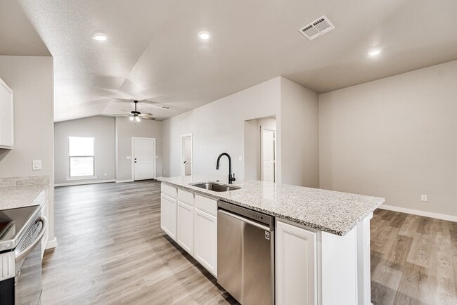 Building Photo - 6210 Appaloosa Ln