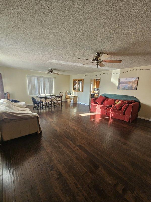 Building Photo - 4605 Seminole Dr