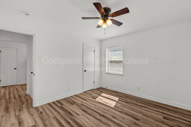 Building Photo - 5655 Potomac St