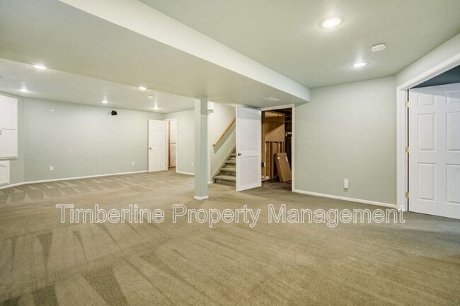 Building Photo - 14480 Tierra Dr