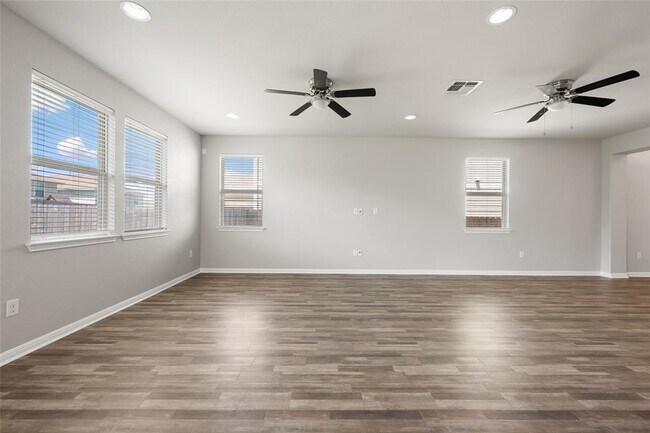 Building Photo - 124 Guemal Rd