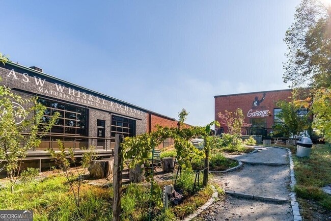 Building Photo - 1423 Fairbanks St SW