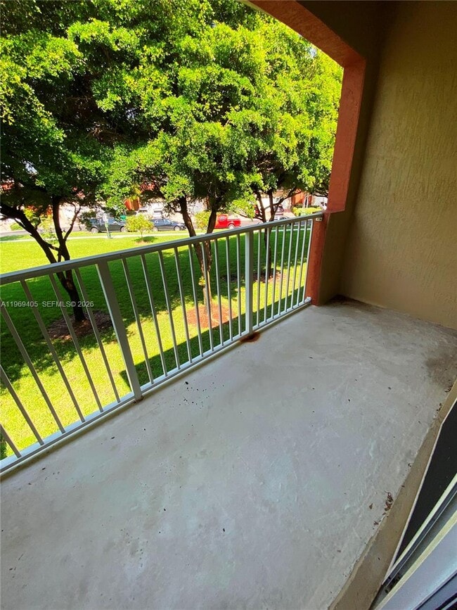 Building Photo - 1978 SE 23rd Terrace