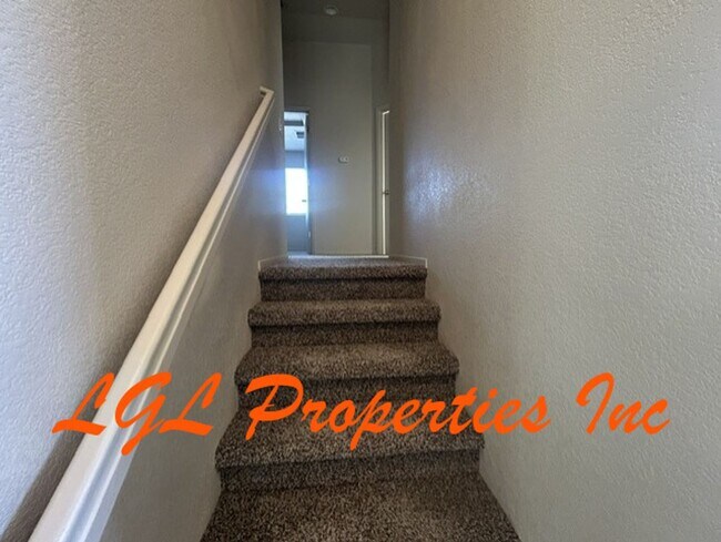 Building Photo - 4116 Woodwillow Ln