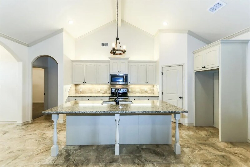 Building Photo - 5234 Kemper St