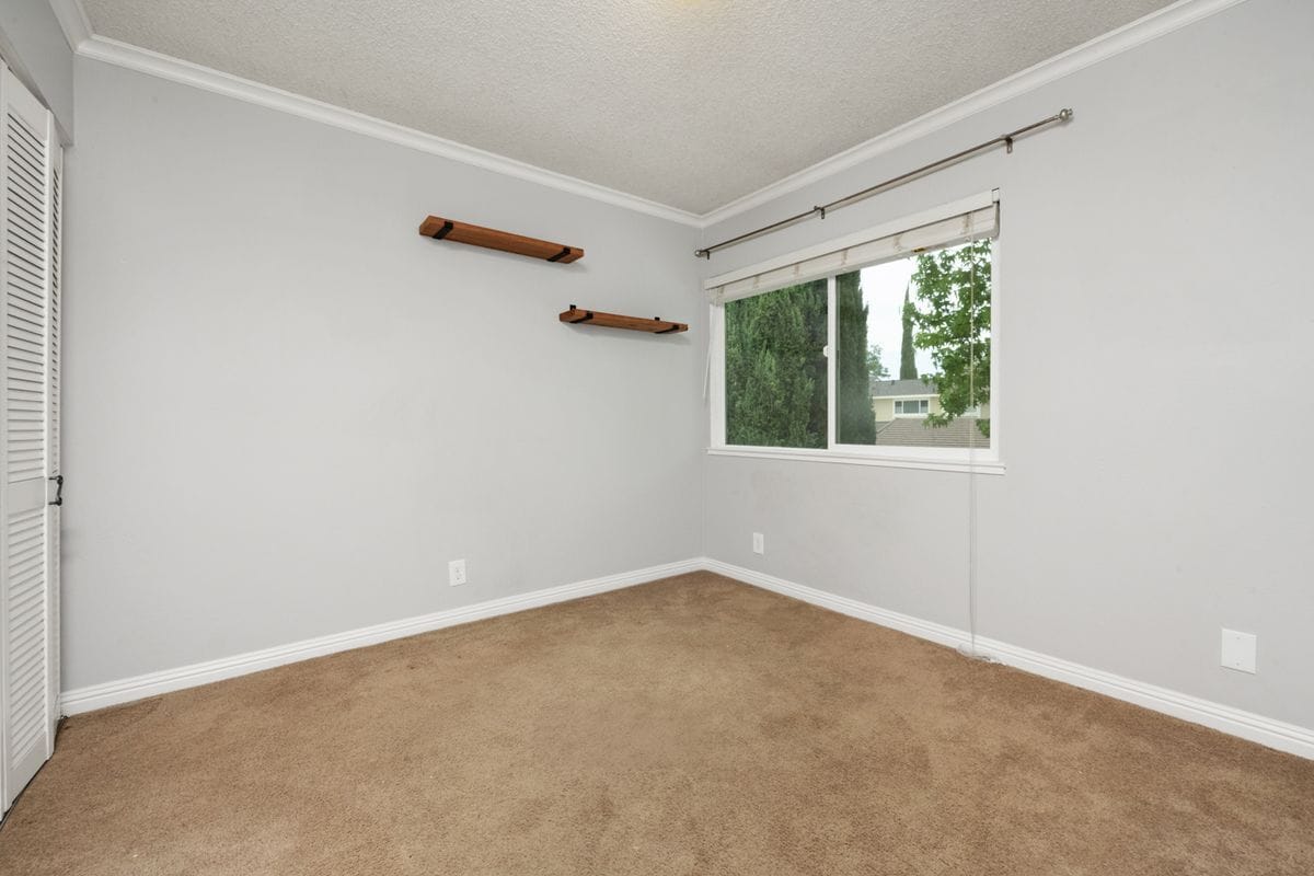 Building Photo - 238 Thistle Cir