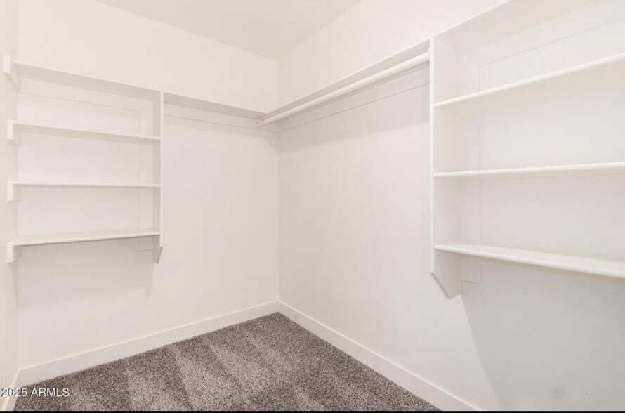 Building Photo - 2828 E Chipman Rd