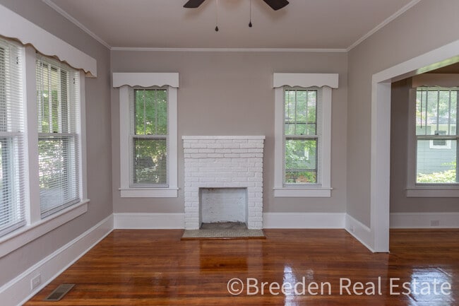 Building Photo - 408 E Concord St