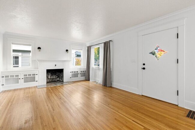 Building Photo - 3803 SE 65th Ave