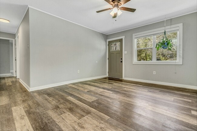 Building Photo - 321 Melody Cir