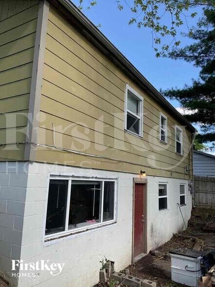 Building Photo - 3526 N Faculty Dr