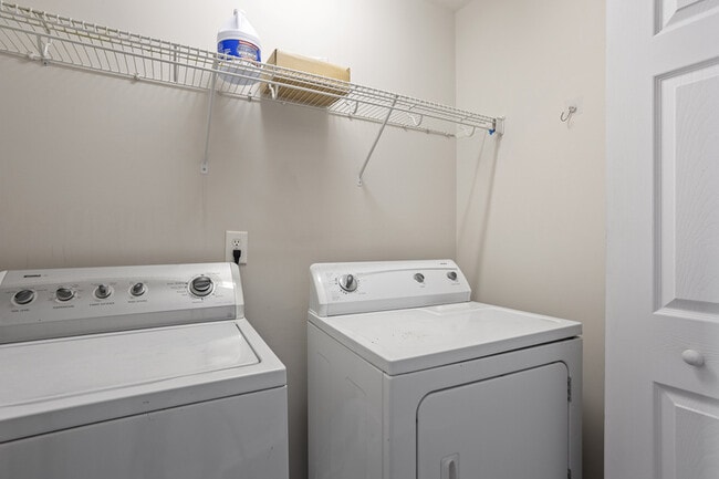 Building Photo - 6632 Clarksburg Pl