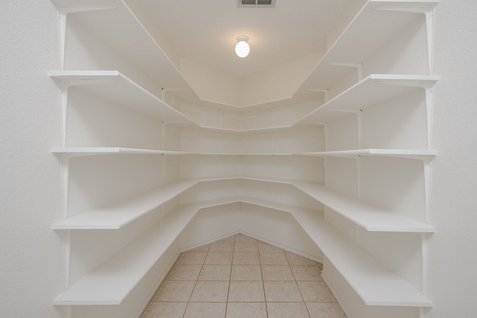 Building Photo - 6410 Nottoway Ct