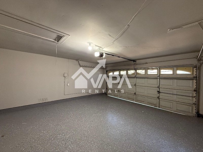 Building Photo - 1211 Tinson