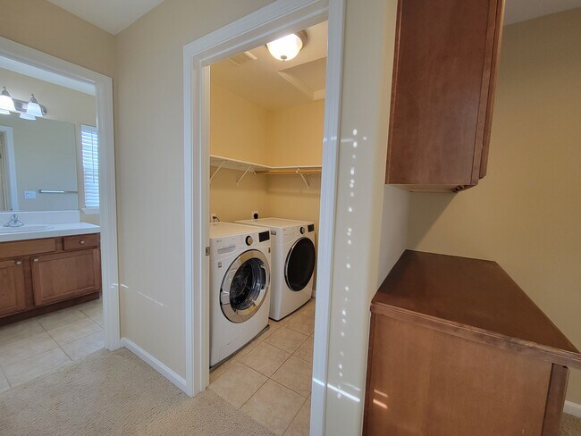 Building Photo - 2388 Vera Dr