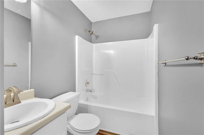 Building Photo - 226 Ashland Creek Ct