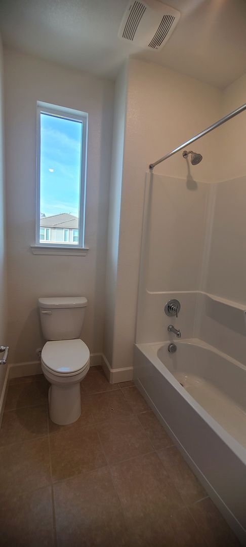 Building Photo - Move-in Special! Rocklin Meritage Durango ...