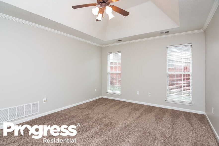 Building Photo - 5695 Kuykendall Dr
