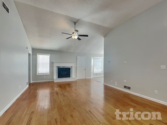 Building Photo - 118 Valleydale Dr