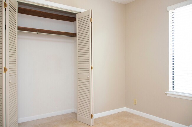 Building Photo - Heart of Madison City! Madison City Schools!