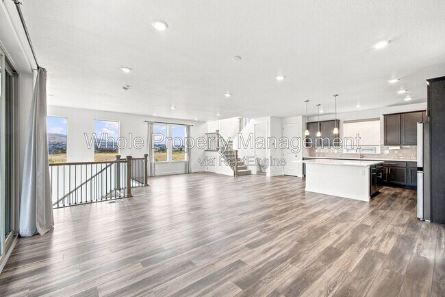Building Photo - 15612 W Floyd Dr