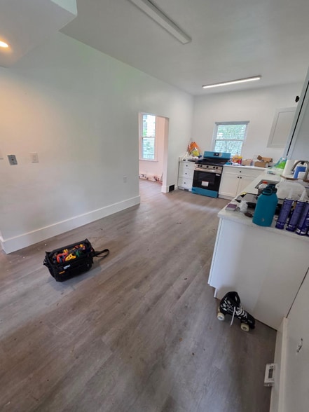 Building Photo - 144 Woodland Dr