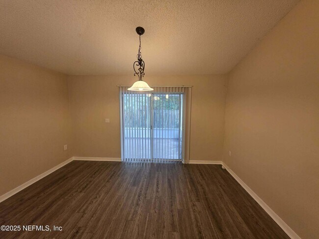 Building Photo - 3584 Alec Dr