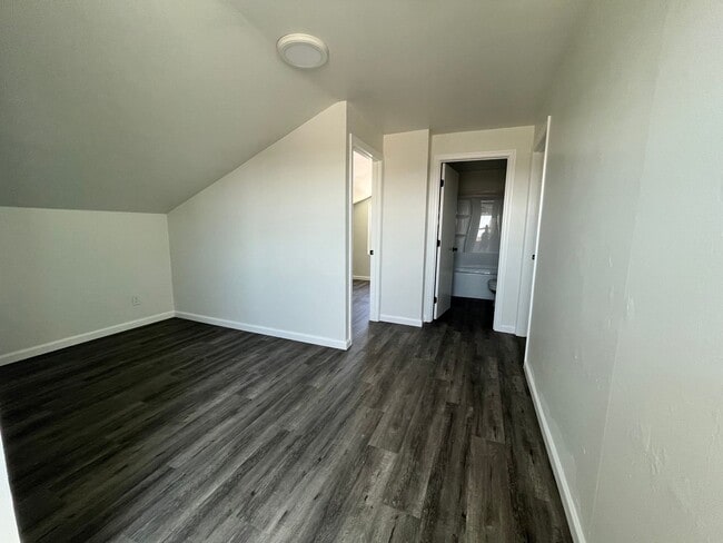 Building Photo - Fully renovated 4 bedroom 3 bathroom in National City!