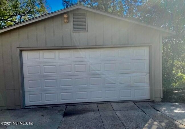 Building Photo - 1694 Geraldine Dr