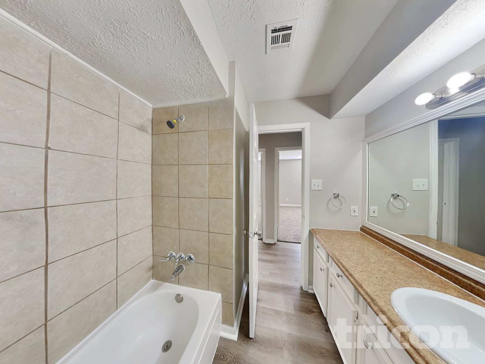 Building Photo - 23827 Beaverwood Dr
