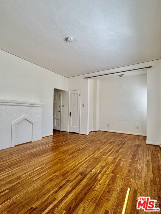 Building Photo - 121 N Swall Dr