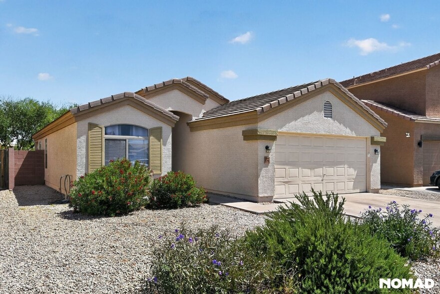 Building Photo - 5719 S 31st Dr