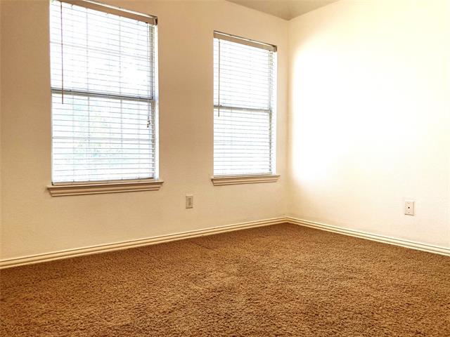 Building Photo - 630 Waterview Dr