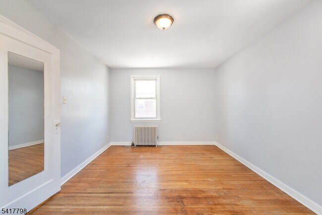 Building Photo - 23 Carpenter Terrace N