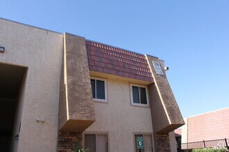 Building Photo - GUARD GATE COMMUNITY, 3 BEDROOM, 1.75 BATH...
